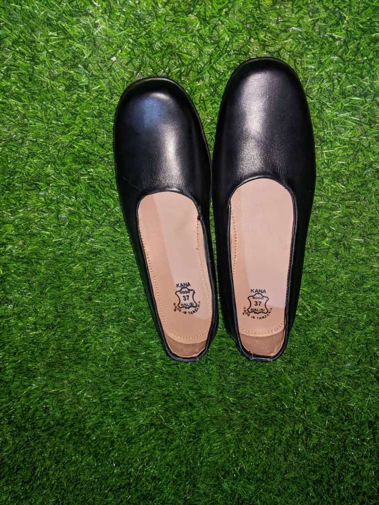 Kanar anti slip resistant original leather women's shoes